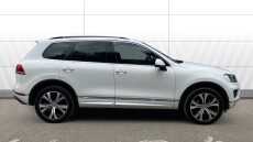 Volkswagen Touareg 3.0 V6 TDI BlueMotion Tech 262 R-Line 5dr Tip Auto Diesel Estate